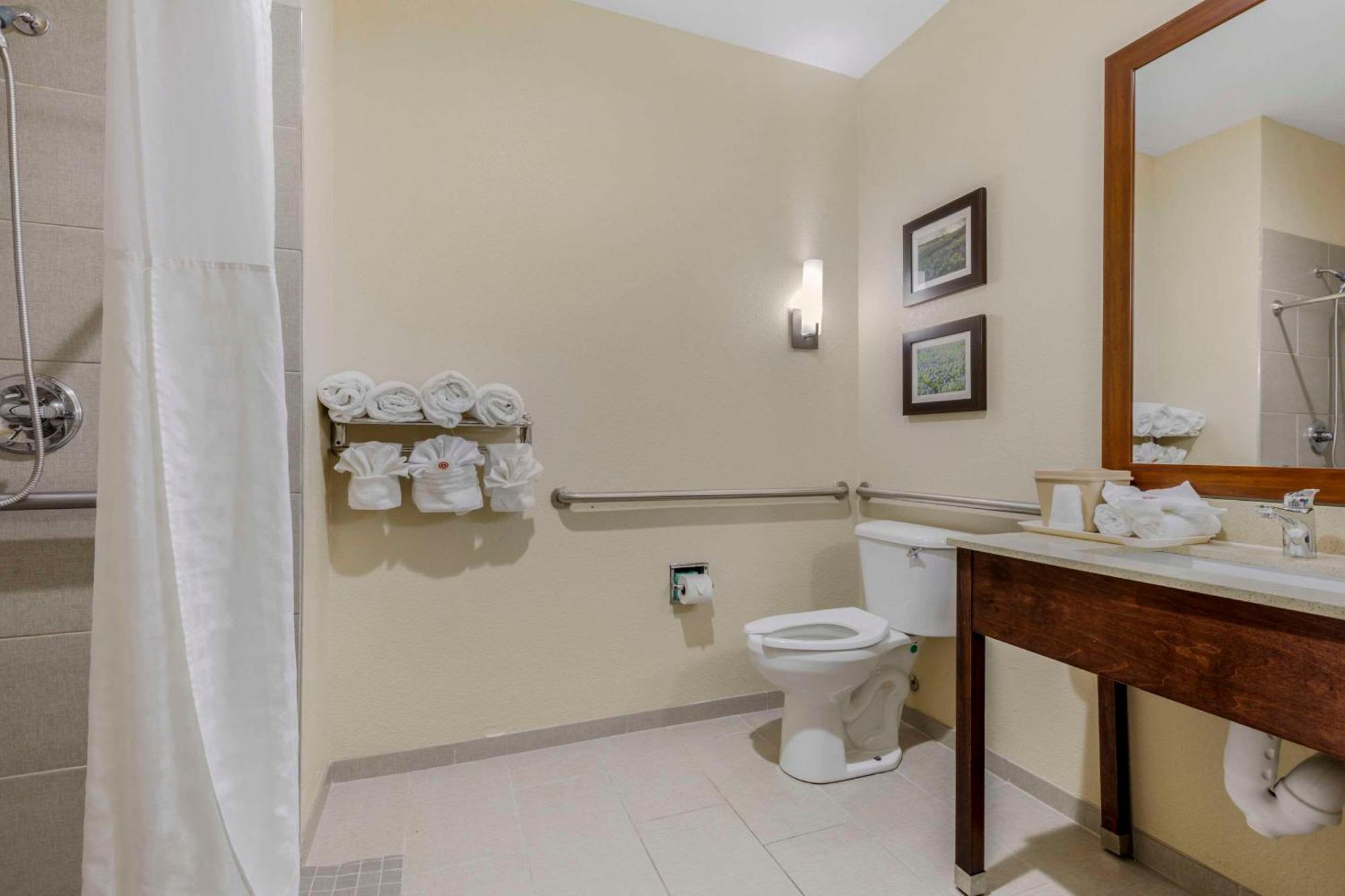 Comfort Suites Benbrook Luaran gambar