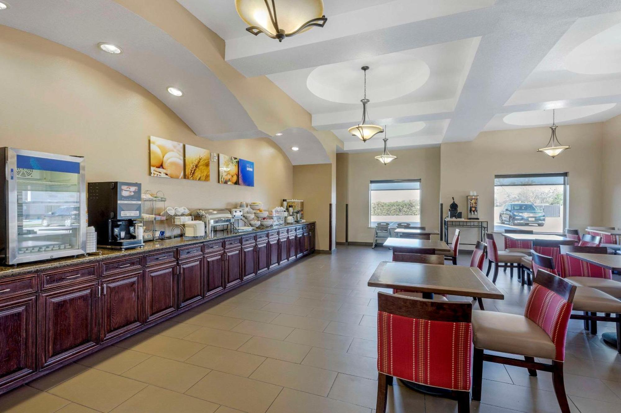 Comfort Suites Benbrook Luaran gambar