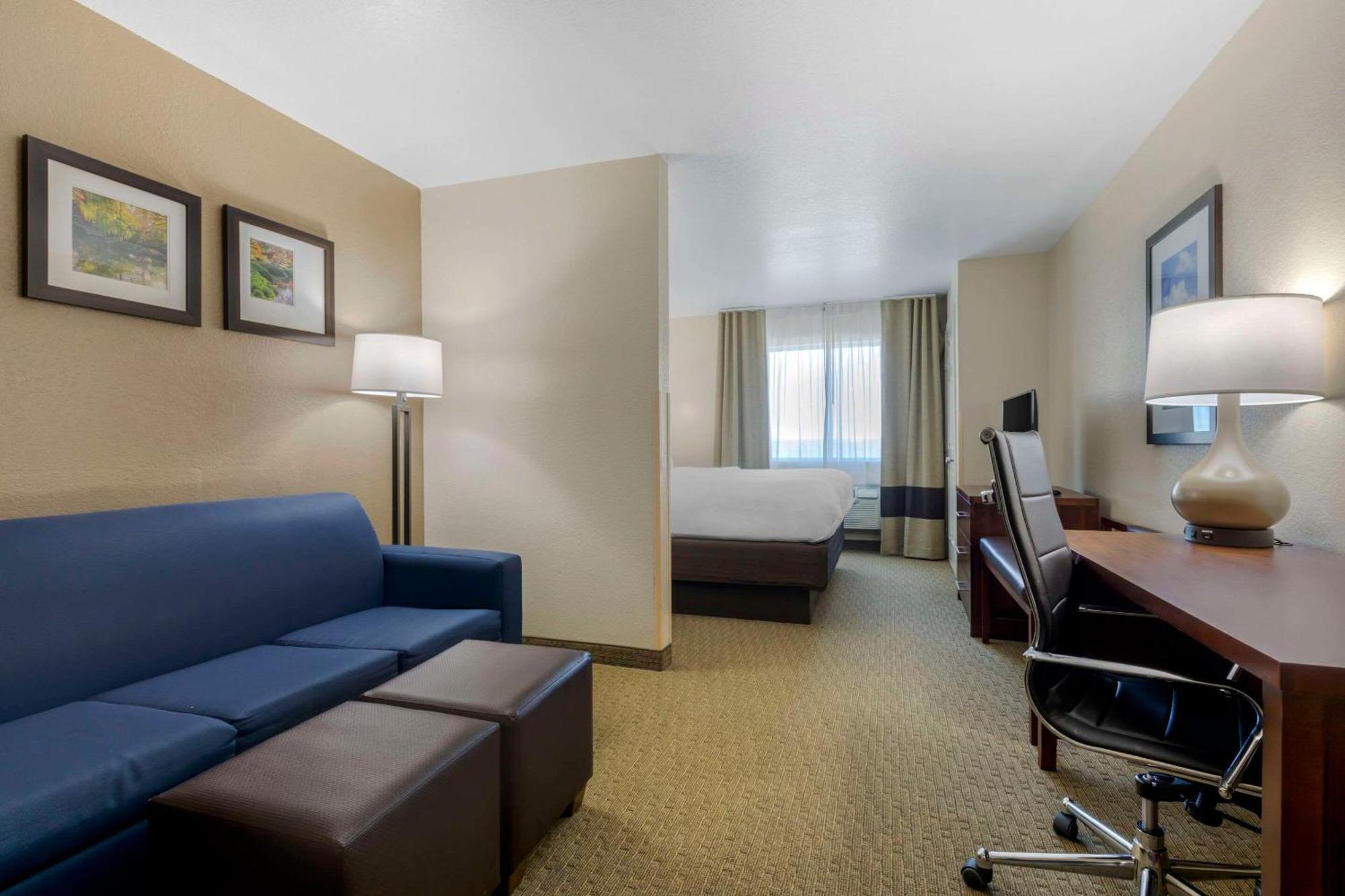 Comfort Suites Benbrook Luaran gambar