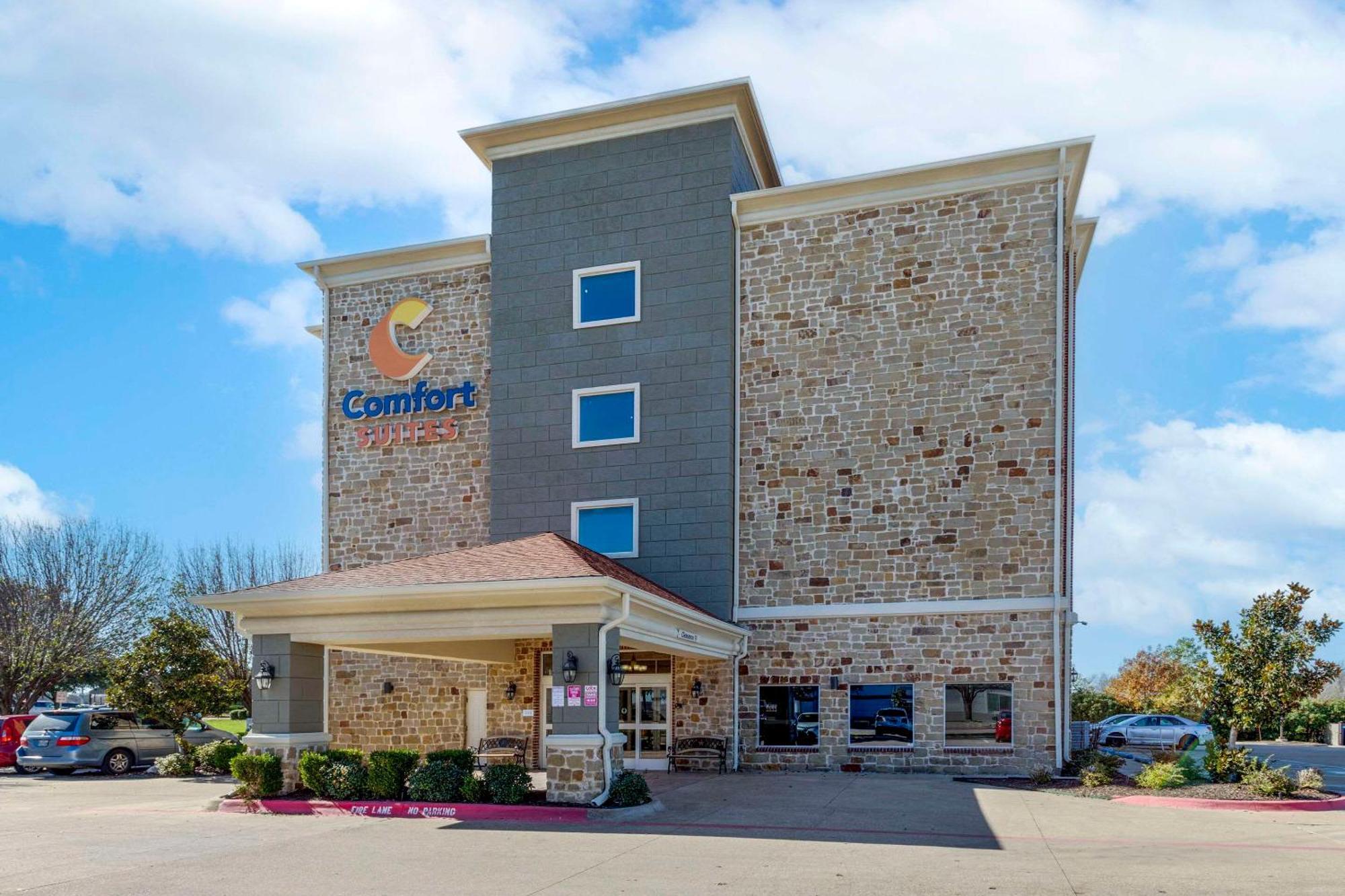 Comfort Suites Benbrook Luaran gambar